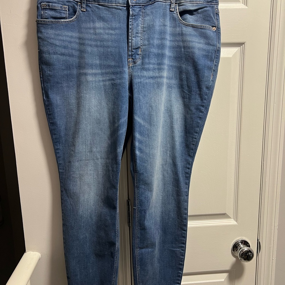 Old Navy Women's Skinny Jeans in Light Blue